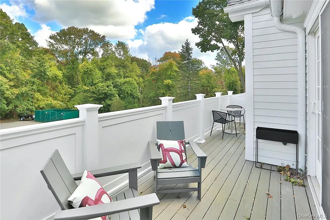 1 bed, 1.0 bath, 800 sqft, $4,800 — Photo 2