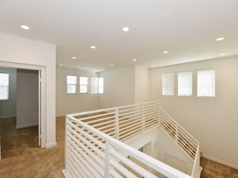 17 Arriate St — Photo 25