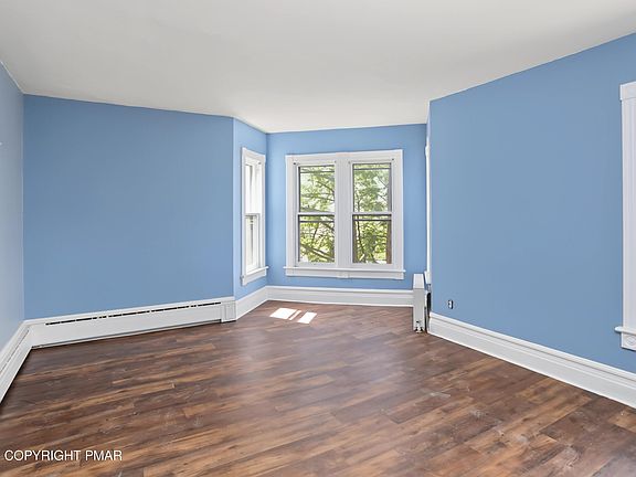 4th image of 212 N 7th St