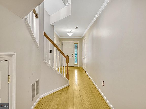 4th image of 12047 Country Mill Dr