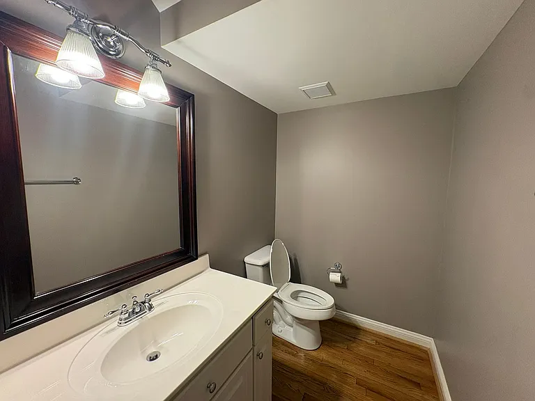 702 Bennett St #D — Photo 8