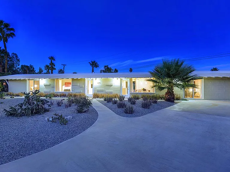 2290 N Cerritos Rd — Photo 5