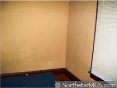 4th image of 1367 Payne Ave