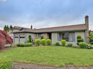 915 SW Willow Creek Dr, Aloha, OR