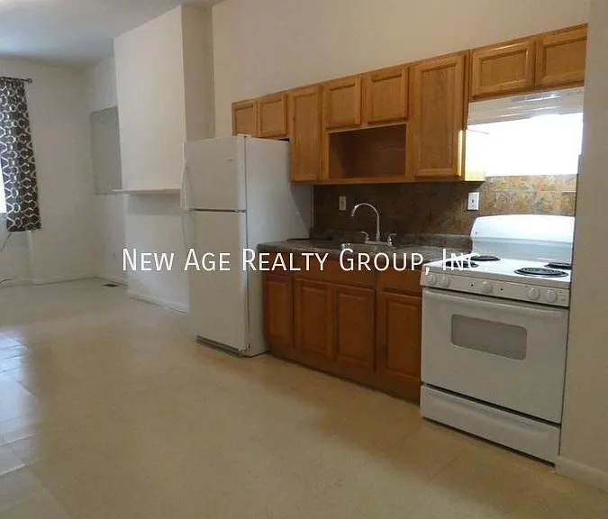 421 N 32nd St #A — Photo 5