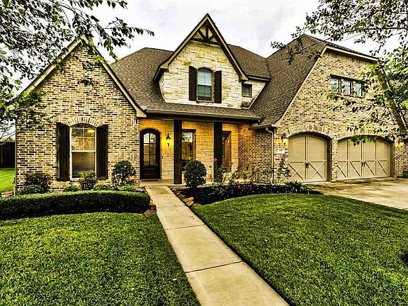 2nd image of 108 River Birch Cir