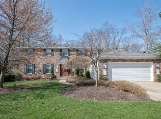 14018 Pine Lakes Dr, Strongsville, OH 44136