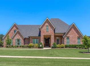 301 Ayres Cir, Benton, LA 71006