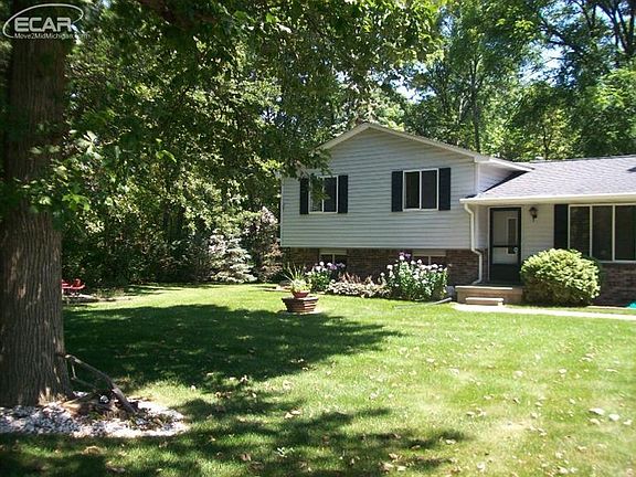 2nd image of 3476 Eastdale Dr