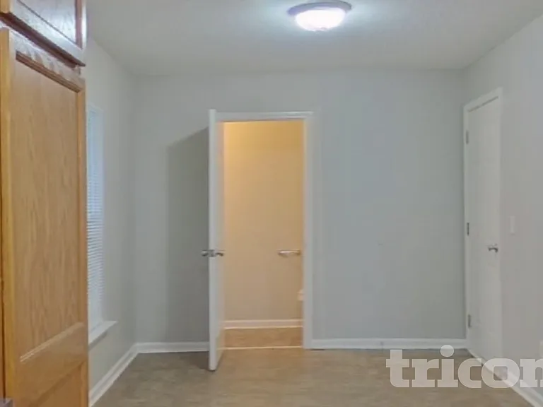 76 Springway Dr — Photo 4