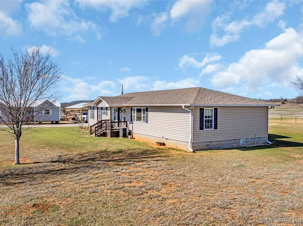 18417 Highway 29, Foster, OK 73434
