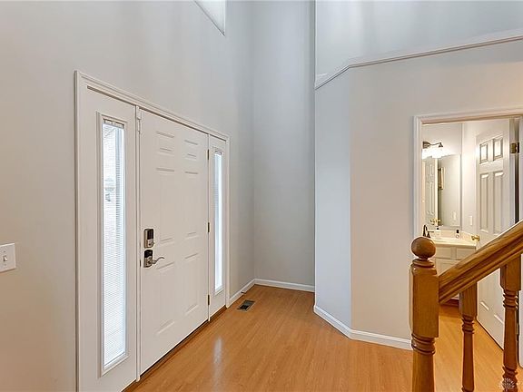 4th image of 6824 Mistyview Ct