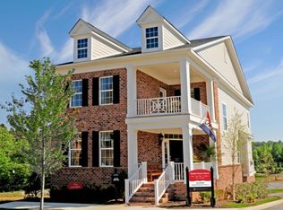 6 Steeplechase Dr, La Plata, MD 20646