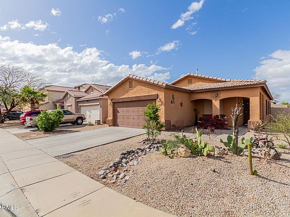 3rd image of 1476 E AVENIDA GRANDE Avenue