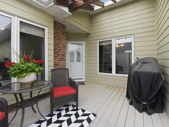 112 McKenzie Cir, Council Bluffs, IA 51503