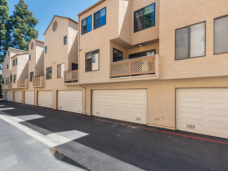 9230 Lake Murray Blvd #F — Photo 39