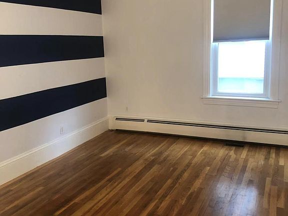 3rd image of 134 Trenton St #1