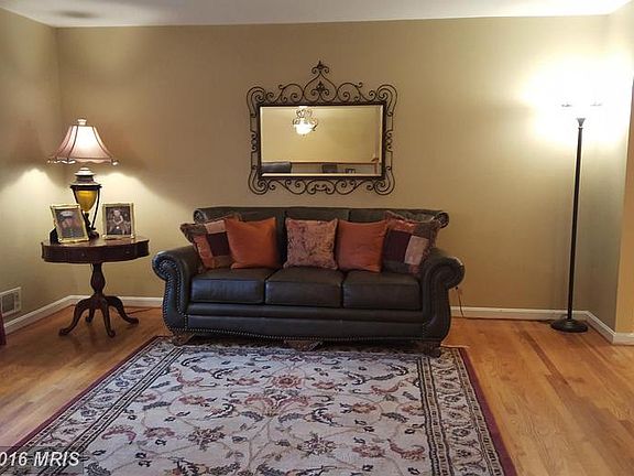 3rd image of 4216 Willow Woods Dr
