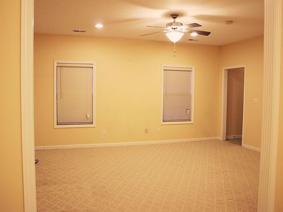 4th image of 117 Cameron Dr