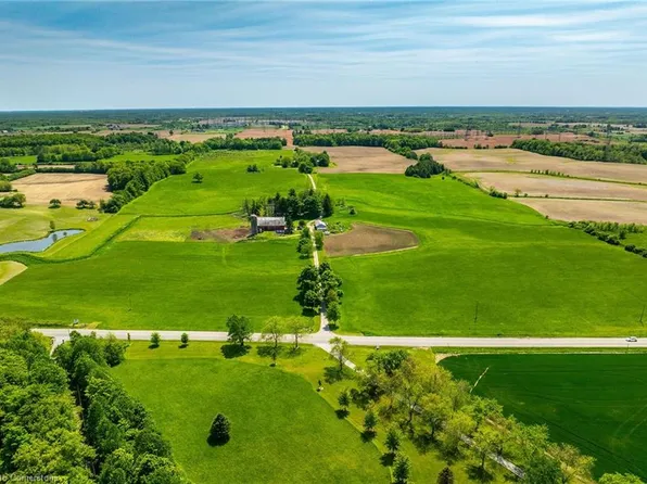 1216 Sawmill Rd, Brant, ON L9G 3L1