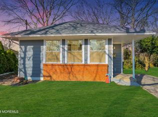 63 Niagara Dr, Toms River, NJ