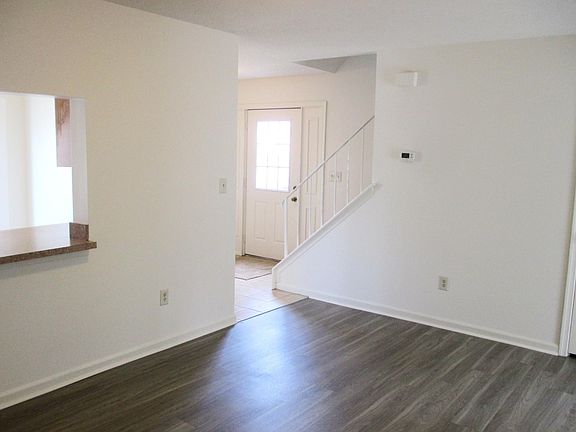 5th image of 853 Westminster Ln