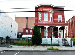 722 31st St, Union City, NJ 07087