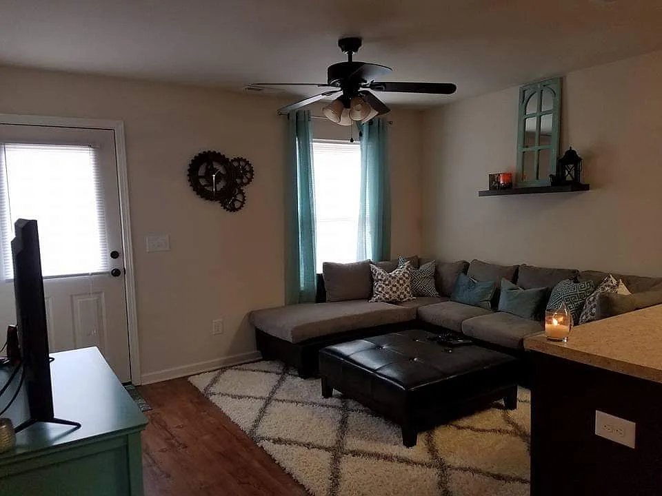 1 bed, 650 sqft, $975 — Photo 4