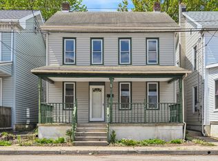 26 George St, Hanover, PA 17331