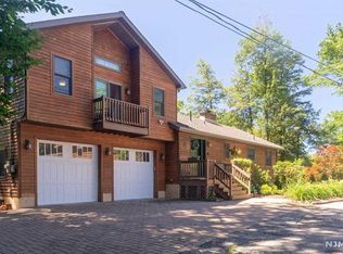 23 Spruce Point Trl, Hewitt, NJ 07421