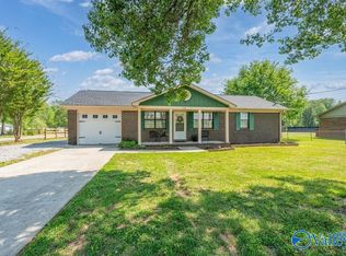 1792 Bobo Section Rd, Hazel Green, AL 35750