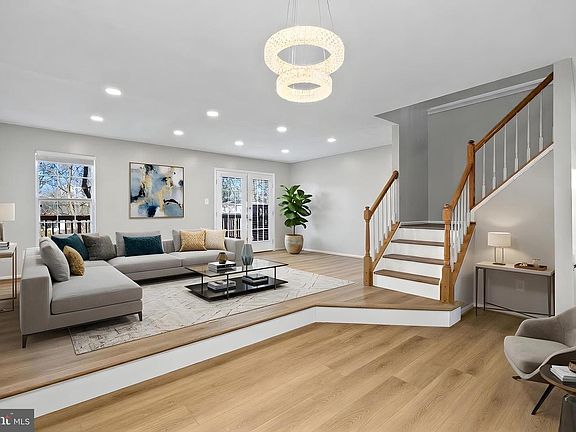 2nd image of 14024 Winding Ridge Ln