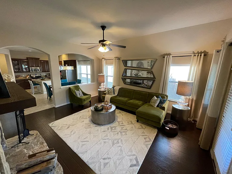 2625 Frances Ln — Photo 24
