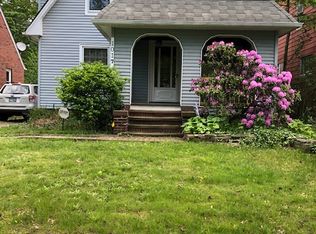1017 Pembrook Rd, Cleveland Heights, OH 44121