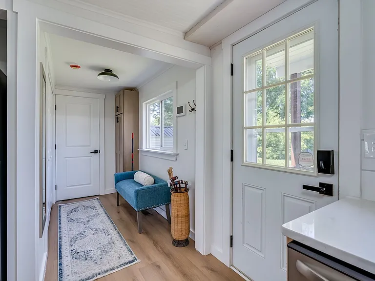 105 Brown Shores Rd — Photo 2