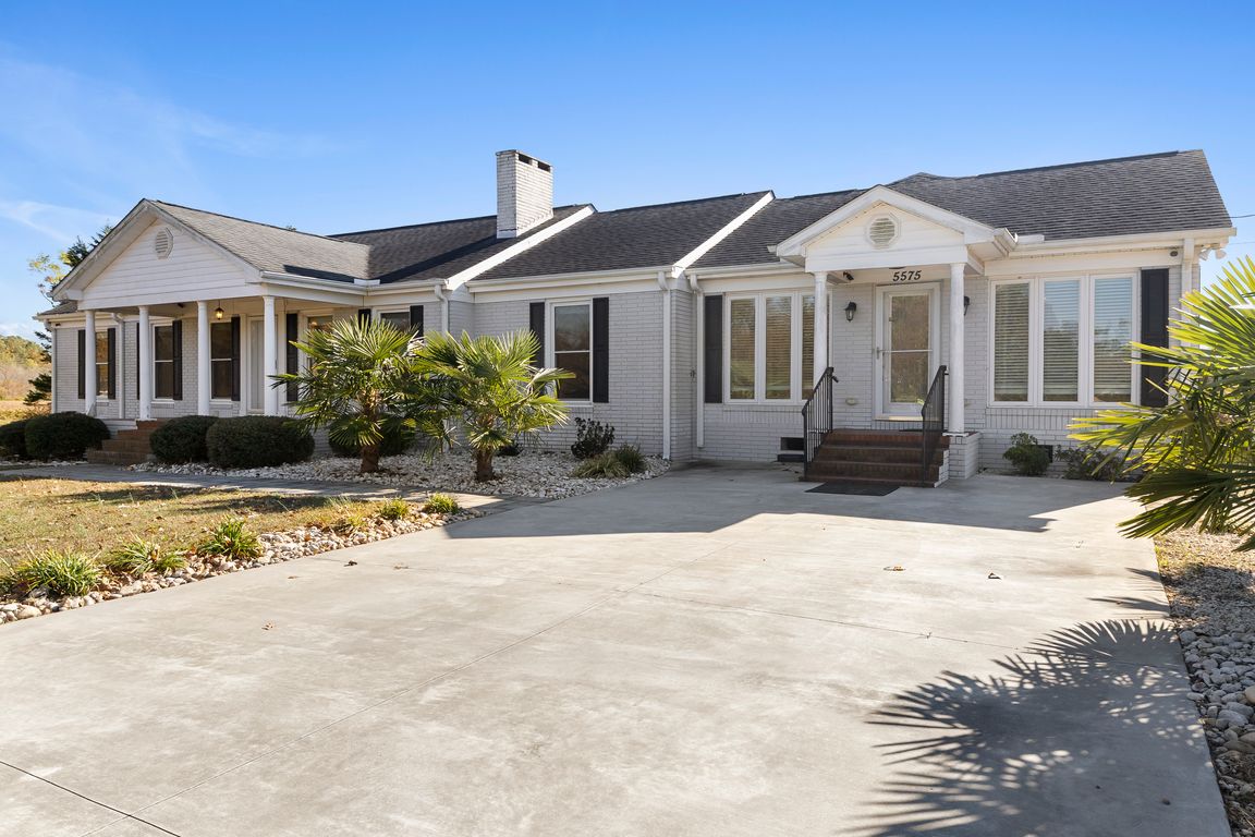 next background image