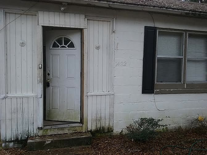 1st image of 1482 E 16th St