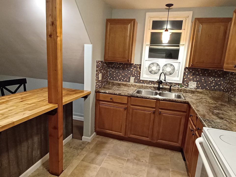 1st image of 725 W Military Ave #4