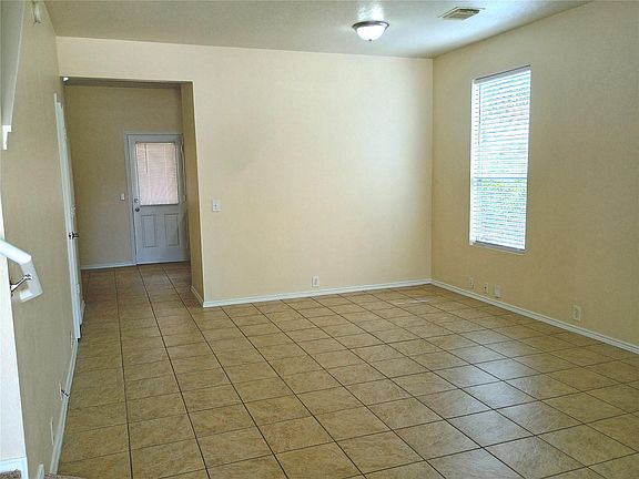 2nd image of 23862 Pebworth Pl