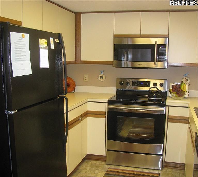 1st image of 586 Meredith Ln