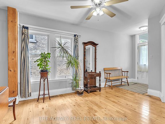 3rd image of 73 Albion St