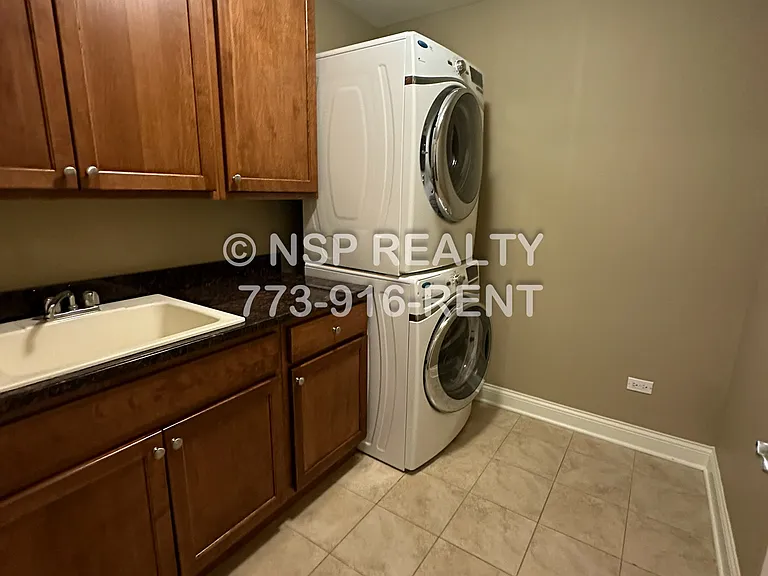2-426 Itasca Pl — Photo 2
