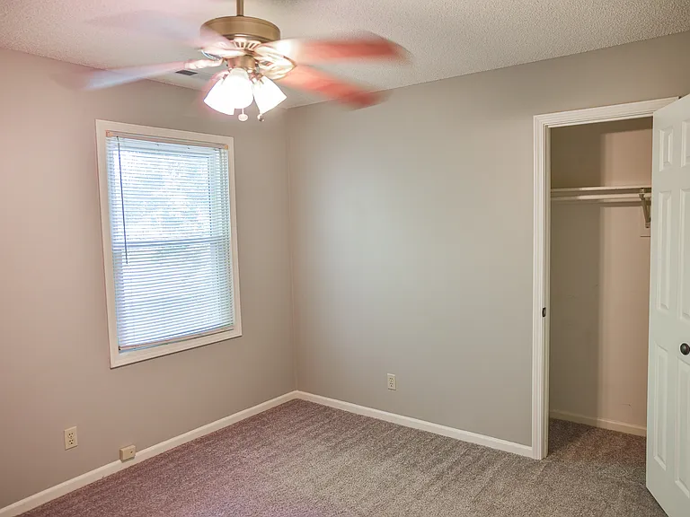 3636 Winchester Dr — Photo 15
