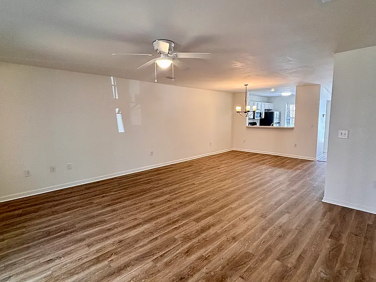 1116 Island Club Dr — Photo 6