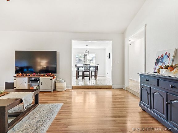 4th image of 1005 N Faulkner Pl