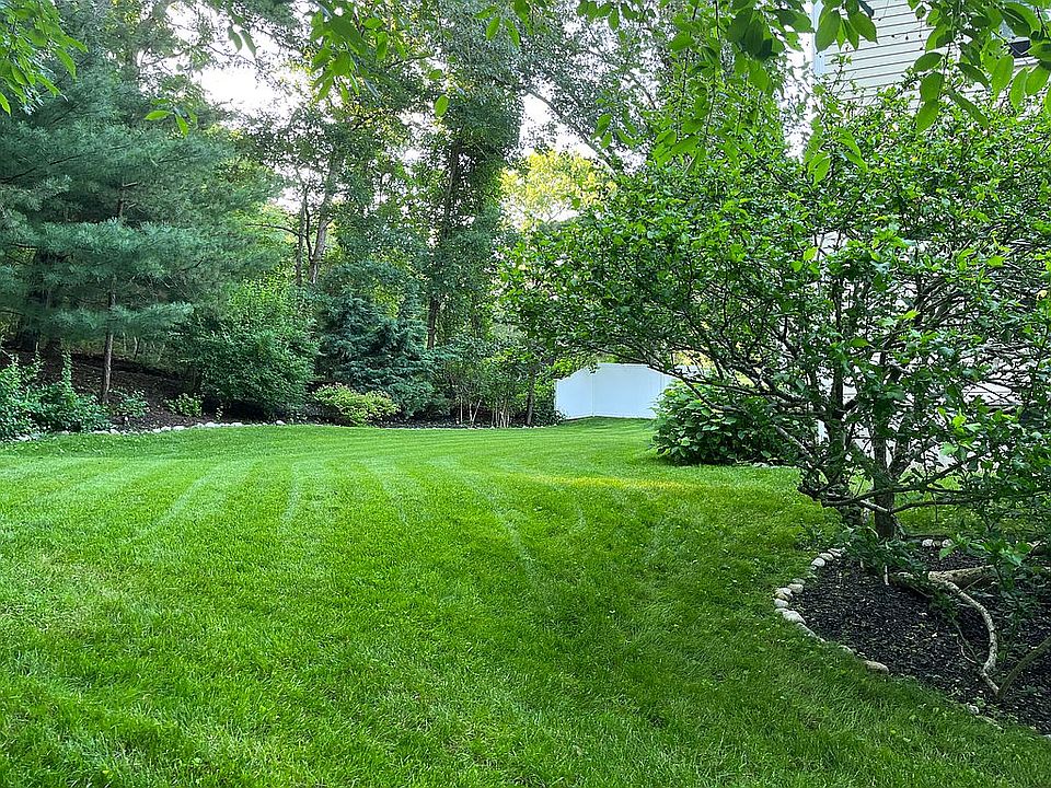 2nd image of 75 Elliot Ln