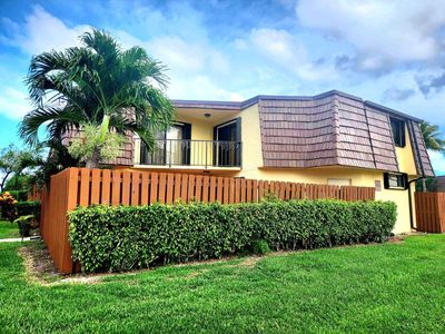 61 Springdale Circle, Palm Springs, FL, 33461