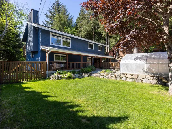 1350 Fernwood Dr, Pemberton, BC V0N 2L0