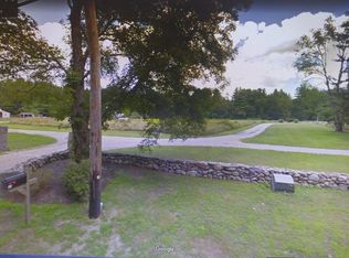 47 Mayflower Rd, Plympton, MA 02367