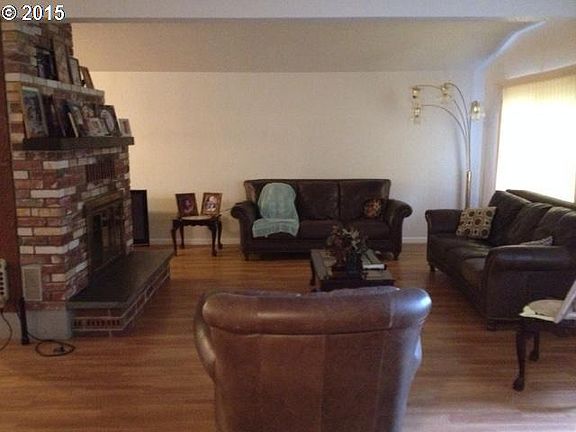 3rd image of 5515 NE 58th St